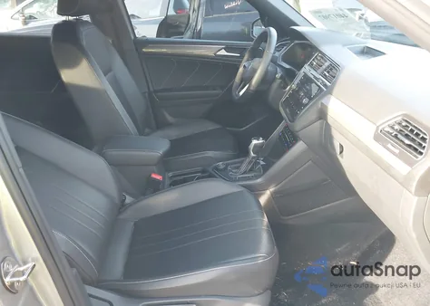 2022 Volkswagen Tiguan 2.0T Se R-Line Black z USA, uszkodzony, nr VIN 3VV8B7AX8NM049373